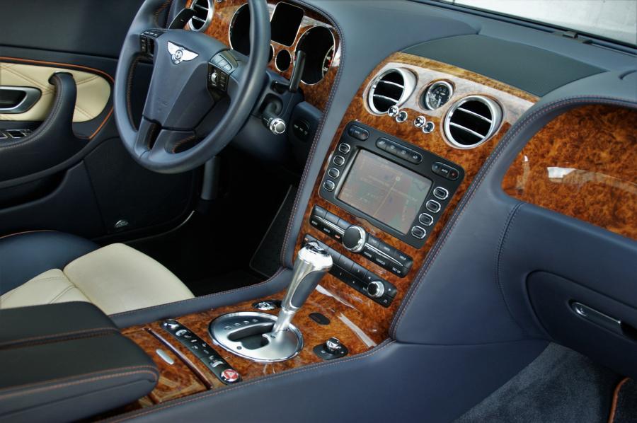 Интерьер Bentley Continental GT Series 51 2010 года  (фото 53 из 67)